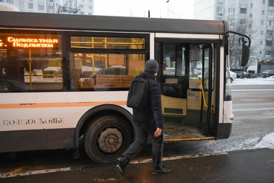 Snowfall causes dozens of bus delays in Moscow region