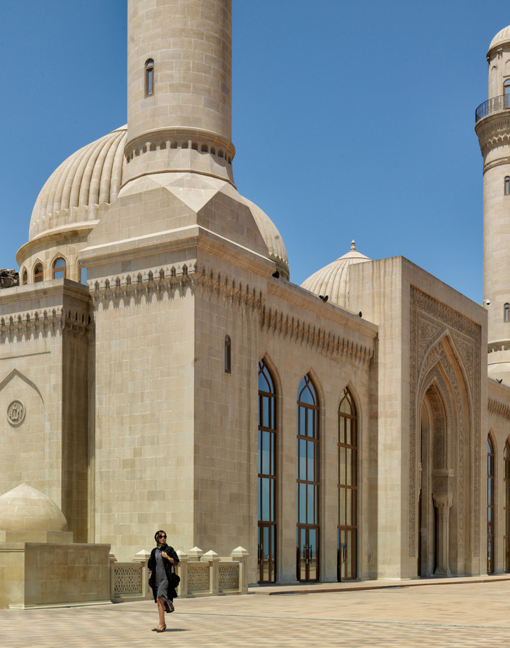 Исламская архитектура: книга Лейлы Улуханли фото [2]
