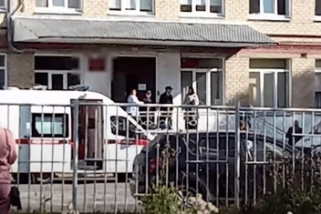 Подросток в Челябинске напал на одноклассников с молотком. Могли ли на него повлиять соцсети?