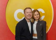 Богданов трогательно поздравил жену — маму Кемстач с днем рождения, Семенович и ее жених отдыхают в Дубае: соцсети звезд