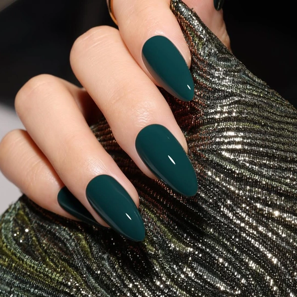 ногти дизайн ногтей, любовный маникюр, маникюр декабрь 2025, маникюр зима 2025, маникюр зима 2025 модные, тенденции маникюра зима 2025, любовный маникюр на декабрь, денежный и любовный маникюр | Источник: Социальные сети