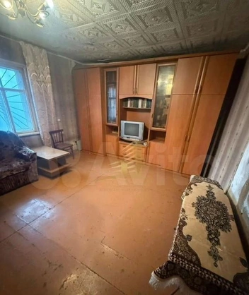 В этой «квартире на земле» есть кое-какая мебель | Источник: Avito.ru