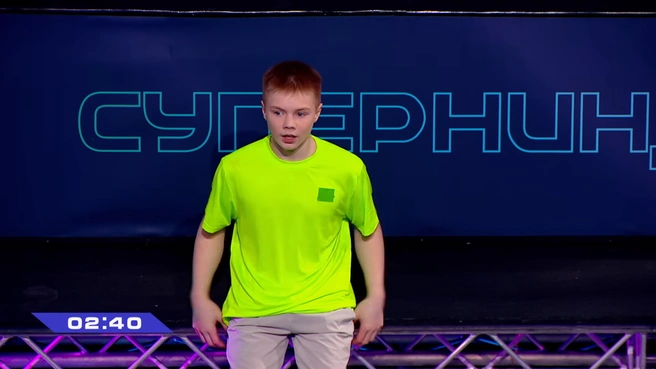 Дмитрий Оксов из деревни Каменка. Он выступал самым последнем в воскресной передаче и сумел пройти в полуфинал  | Источник: СТС / Vk.com