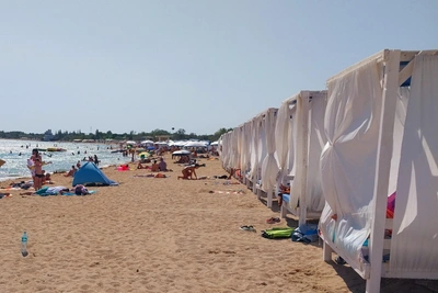 Tourists Assess Crimea Vacations: Crowds and Poor Service