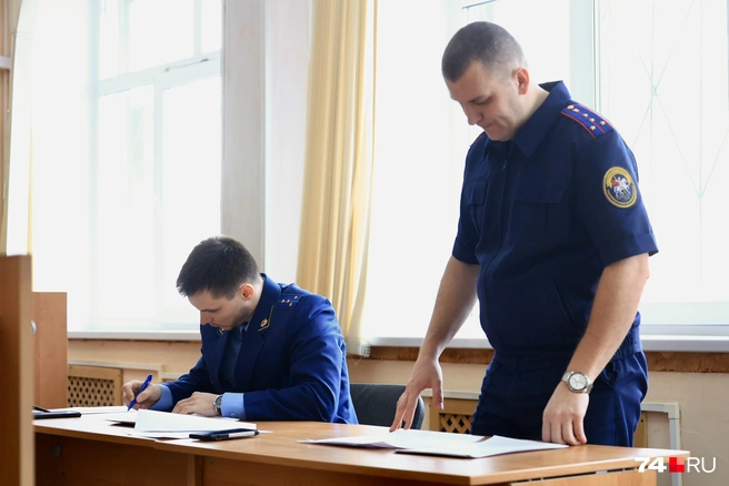 У прокуратуры к лидеру преступного сообщества накопилось много вопросов | Источник: Михаил Шилкин