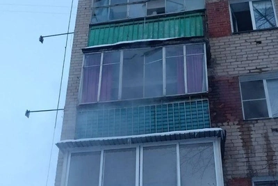 В Челябинске прорыв трубы затопил квартиры и турфирму