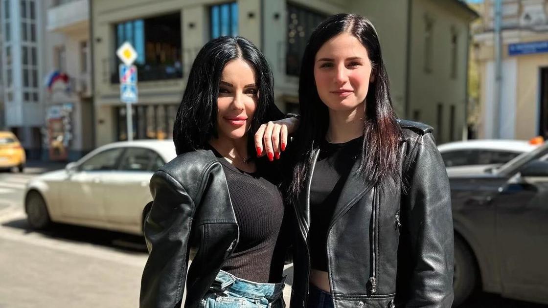 Нас не догонят: 21-летняя дочь Юлии Волковой выросла ее копией