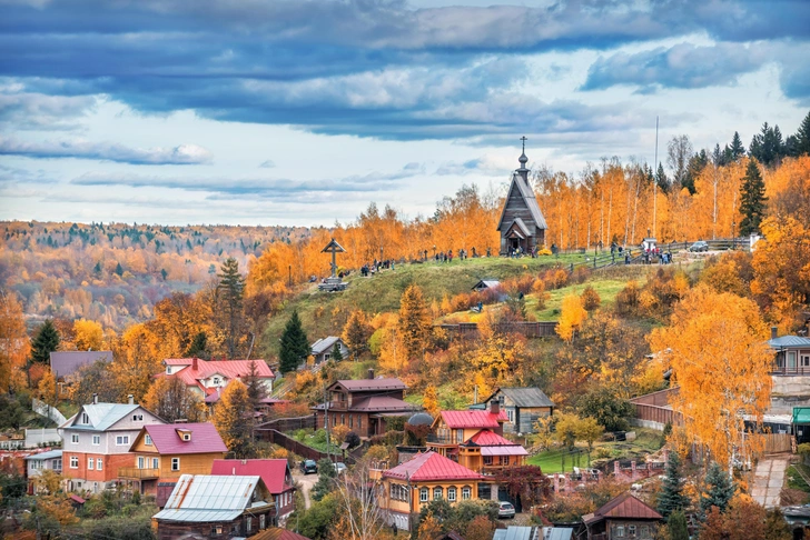 Вид на Гору Левитана в Плёсе | Источник: Shutterstock/Fotodom.ru