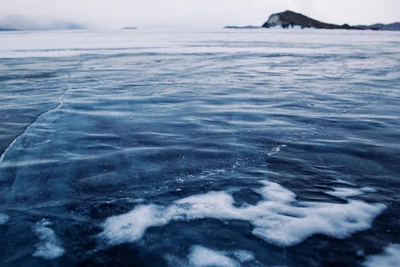 Швейцарская фигуристка записывает звуки льда на Байкале