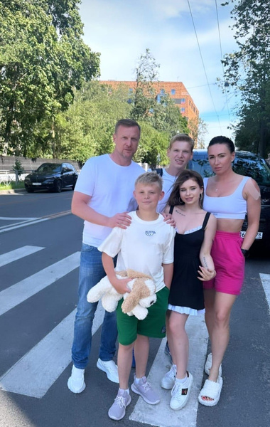 Дочь Вячеслава Малафеева вернулась в Россию и воссоединилась с семьей после скандала