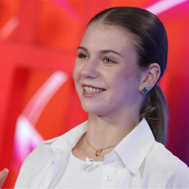 Валиева падает, Петросян срывает элемент за элементом, а Трусова взрывает трибуны: контрольные прокаты по фигурному катанию