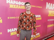 Шахназаров подколол майку Гудкова «Россия»: «Только был в Кемере с „БИ-2“ и Ургантом. Кого разводишь?»