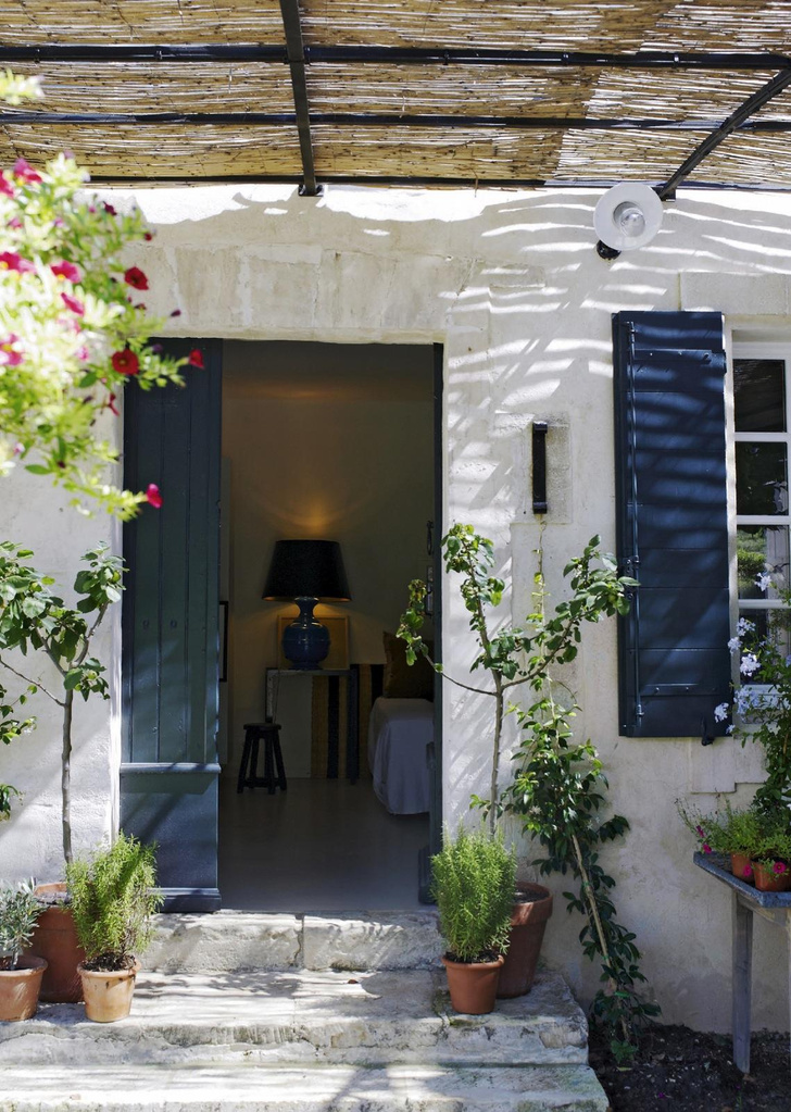 Как живет Инес де ля Фрессанж: дом дизайнера и модели в Провансе
