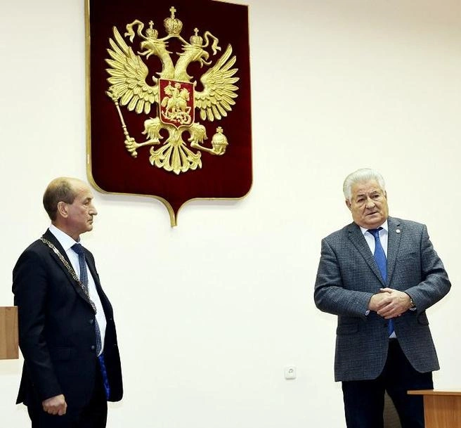 Конкурсную комиссию возглавил спикер губдумы Геннадий Котельников (справа) | Источник: Самарская губернская дума