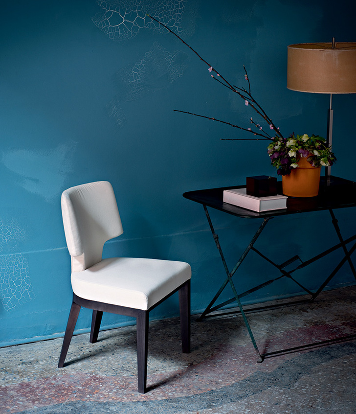 Мягкие стулья Aline, дизайн Роберто Лаццерони, Flexform Mood.