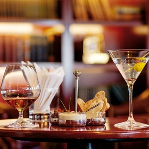 Tourbillon открывает lounge зону