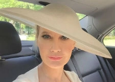 Елена Летучая готовится к смене фамилии