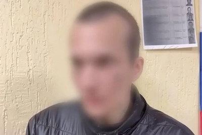 В Волжске мужчина отобрал пиццу, угрожая курьеру оружием