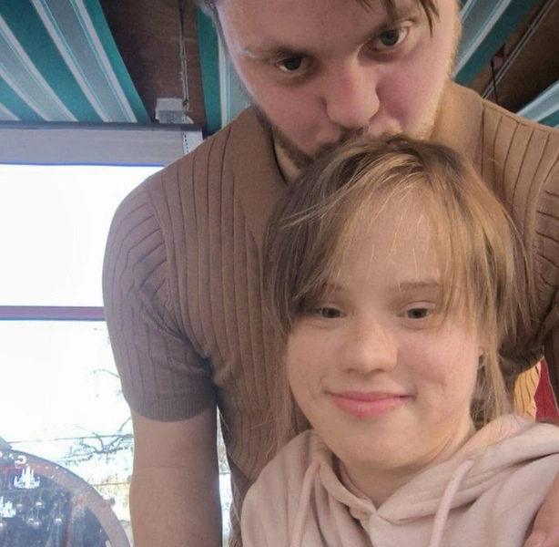 Марина со своим молодым человеком Иваном | Источник: Личный архив