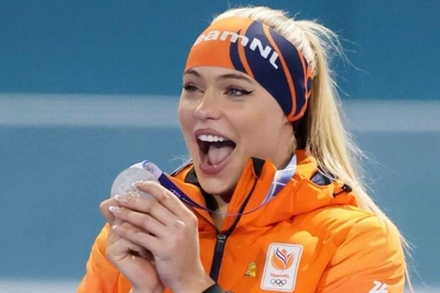 Золото на льду и шум в соцсетях: кто такая Ютта Лердам и как она стала главной героиней Олимпиады