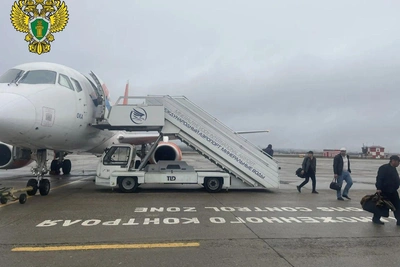 Южная транспортная прокуратура проверяет посадку самолета в МинВодах