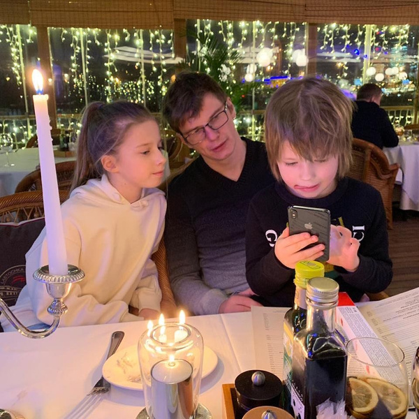 Андрей Аршавин поздравил старшую дочь с днем рождения