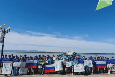 Более 250 хабаровчан вышли на уборку Спортивной набережной