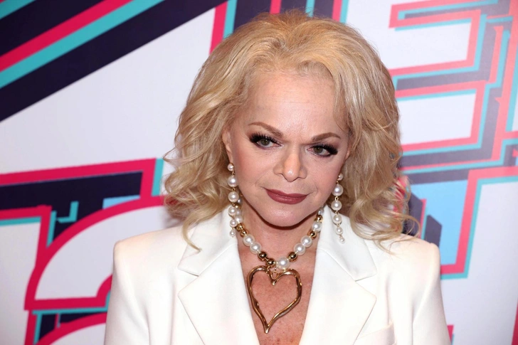 Лариса Долина