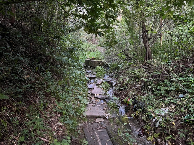 Этот участок улицы далеко не самый худший. | Источник: Андрей Бирюков / UFA1.RU