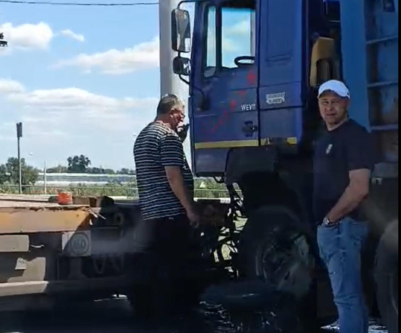 Под Волгоградом несколько аварий парализовали мост через Волгу — видео