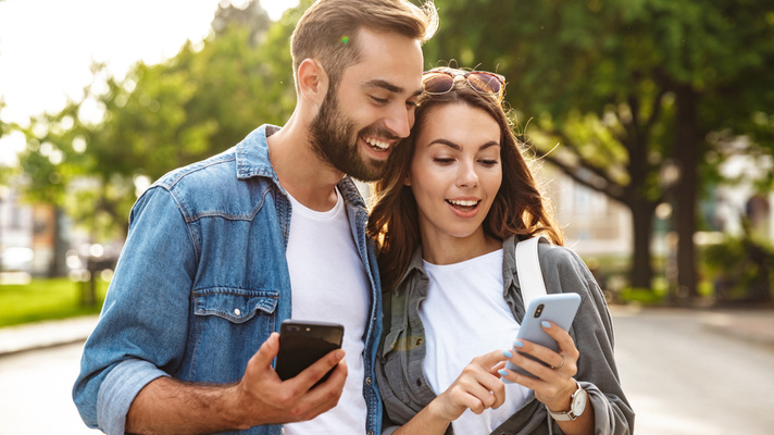 Тест: Укажите, как ваш партнер записан у вас в телефоне, и мы расскажем факт о вашей паре