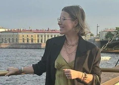 Ксения Собчак на фоне слухов о беременности снялась в бикини