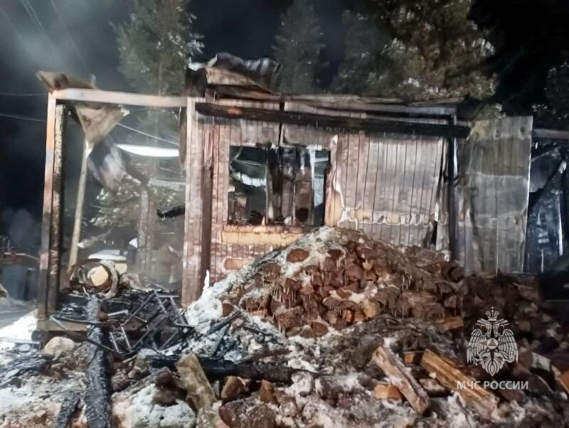 МЧС Якутии сообщили причину взрыва в алданской артели, после которого погибли двое