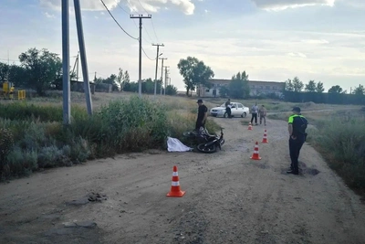 Под Акбулаком мотоциклист разбился насмерть на грунтовке