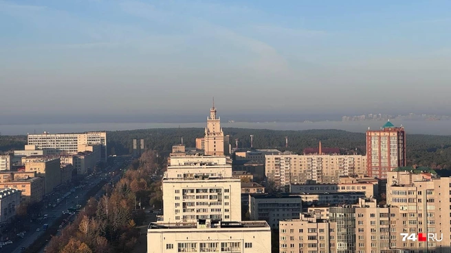Повезло же кому-то с видом из окна | Источник: читатель 74.RU
