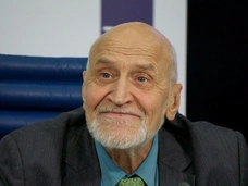 «Внутри я буйвол»: Николай Дроздов о вере, отношении к деньгам и любимой жене