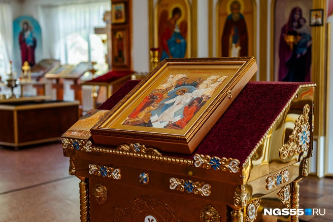 Иконы есть не только в храме, но и в передвижной мобильной церкви | Источник: Кирилл Башинский / NGS55.RU