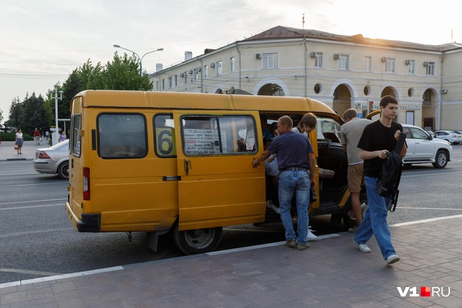 Доехать поздно вечером до Авиагородка практически невозможно | Источник: Алексей Волхонский / V1.RU