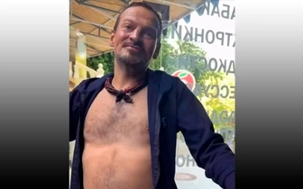 «Образ жизни в хлам разрушил бюджет»: оцените стендап сочинского бездомного в магазине — видео