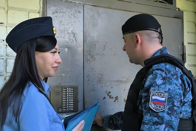 Штраф за вымогательство взыскали с матери подростка