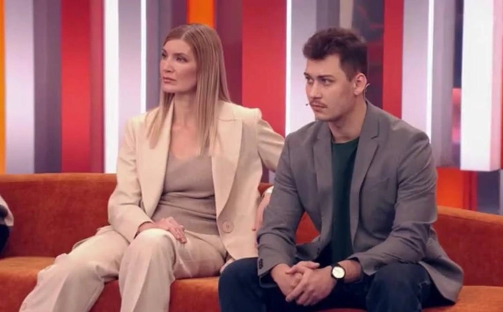 Коллега Ирины Усольцевой и ее старший сын Даниил | Источник: «Пусть говорят»