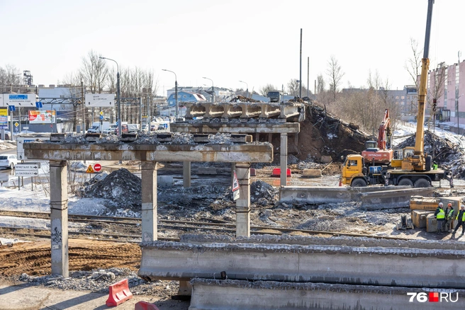 От моста практически ничего не осталось