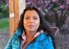 Симоньян: «Специально просила отложить первую химию. Должно было пройти время, чтобы зажила отрезанная грудь»