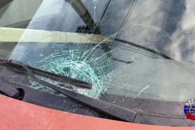 Школьница на самокате попала под Chevrolet Aveo