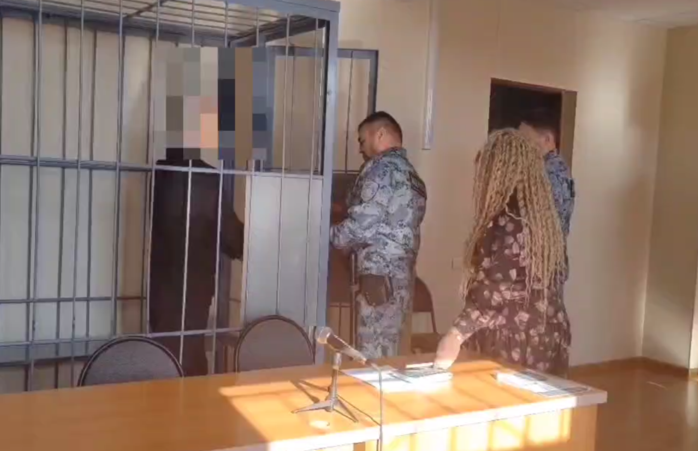 Около 50 ударов ножом: в Орске суд арестовал обвиняемого в зверском убийстве супруги