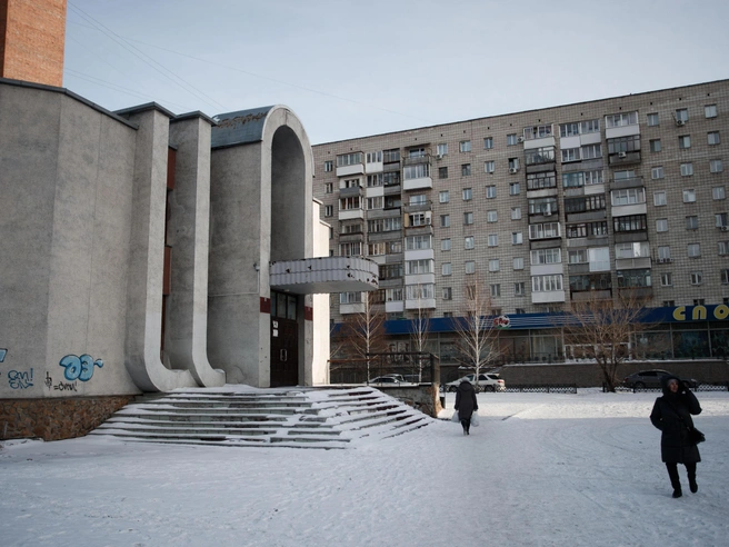Сам Ленинский ЗАГС решили закрыть из-за повреждения конструкций | Источник: Андрей Бортко / NGS.RU