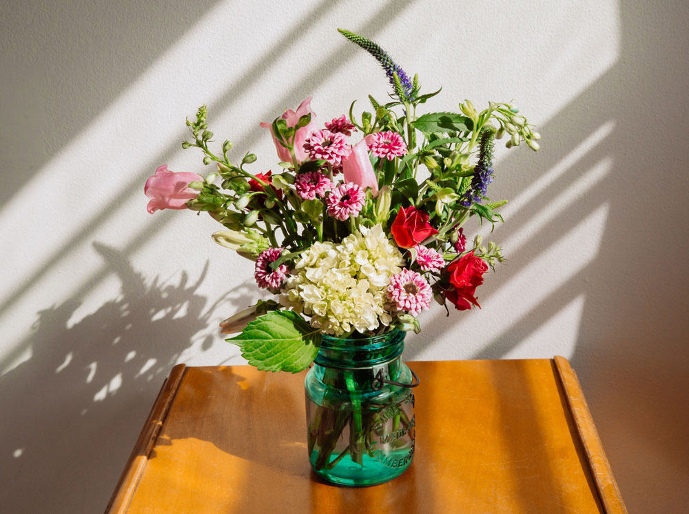Продляем жизнь букету. Какие цветы дольше всего стоят в вазе. Сухоцветы в вазе. Букет Клэр. Бракованные цветы.