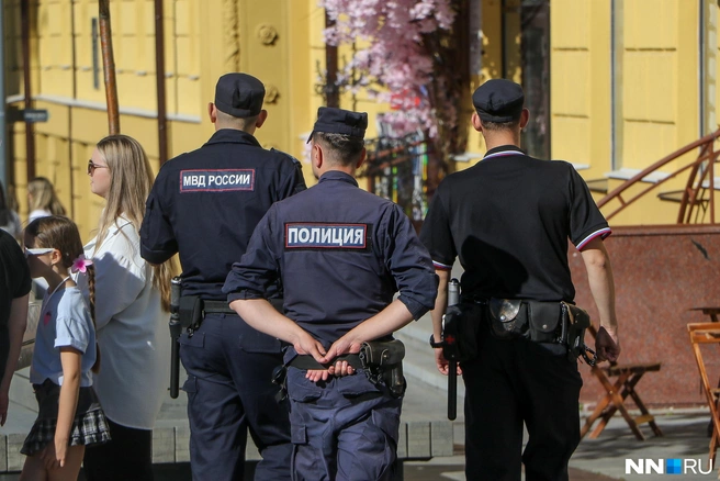 За порядком на улицах, к слову, следит полиция | Источник: Наталья Бурухина / NN.RU