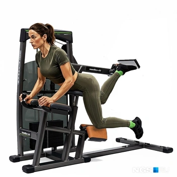 В домашних условиях для выполнения упражнения потребуется гантель  | Источник: Юрий Орлов / Городские медиа