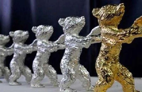 Фильм «Такси» получил «Золотого медведя» Берлинале | ya62.ru
